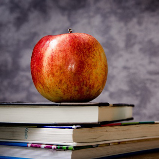 Nasi lektorzy Poznaj naszych lektorów języka angielskiego i niemieckiego